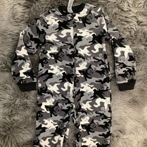 Joe Boxer | Boy's Camo Pyjamas | Black & Grey | Small